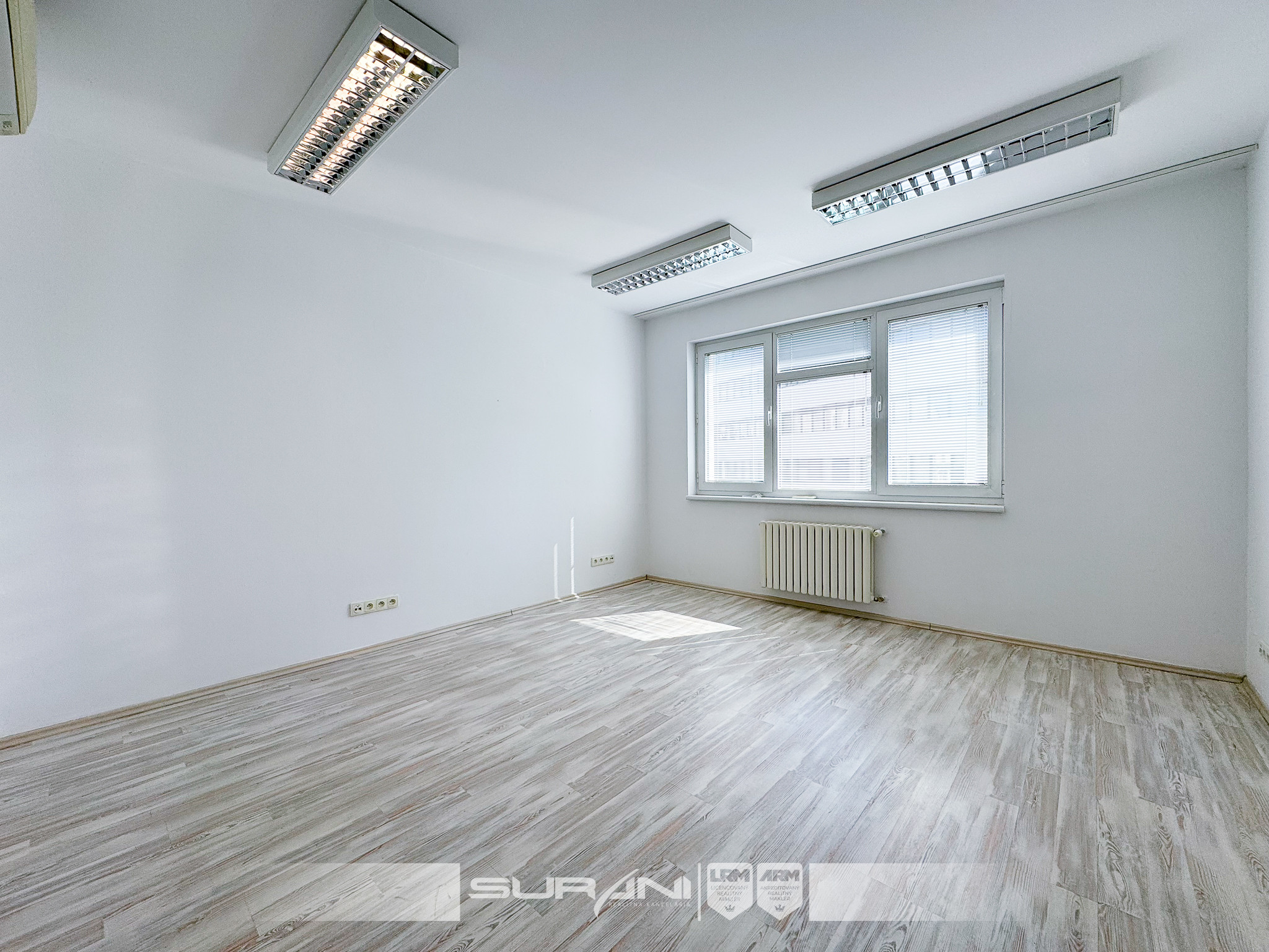 Kancelária 16,5m2 | Paulínyho ulica | Bratislava - Staré Mesto